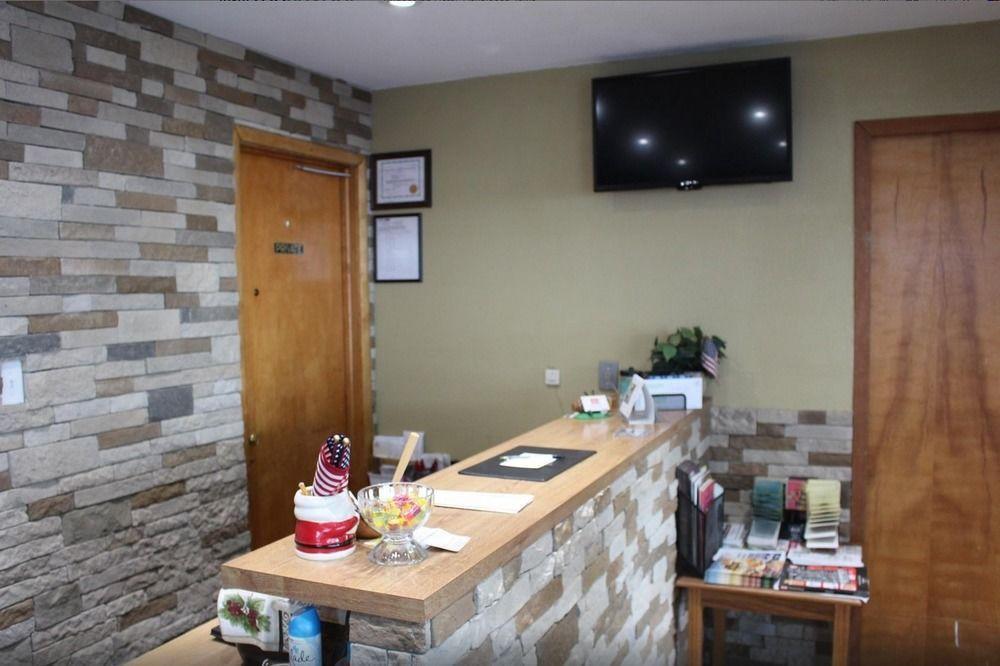 Budget Inn Oskaloosa 외부 사진